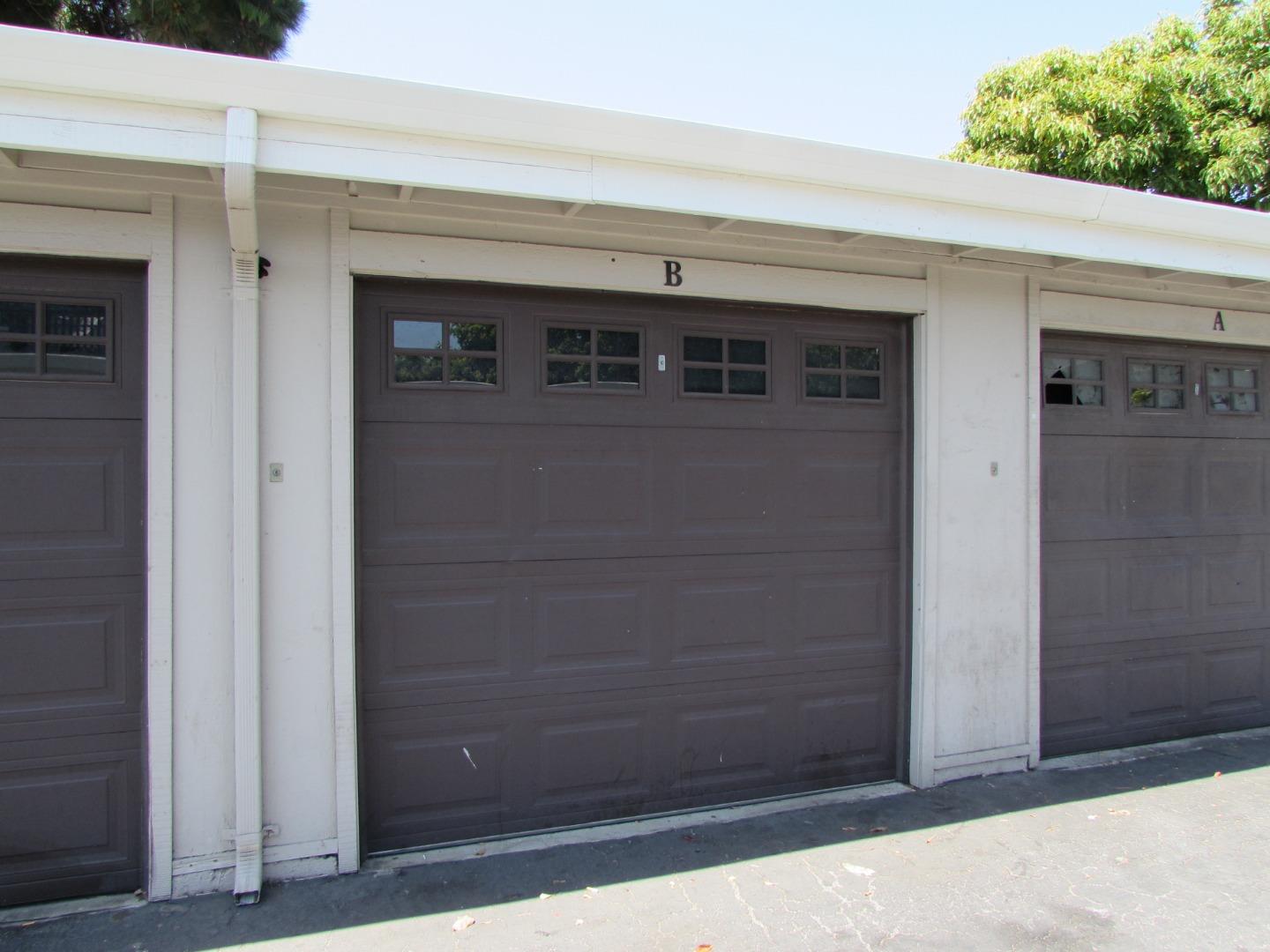 409 Tyler Place, Unit B Salinas, CA 93906 - Photo 18 of 25 a front view of a house