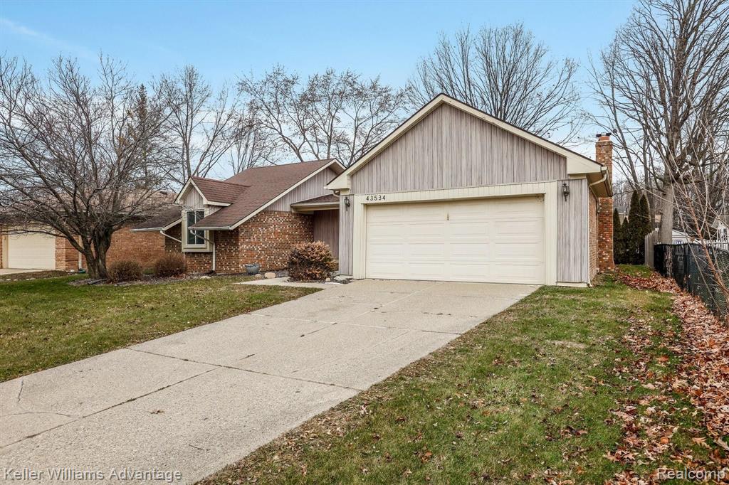 43534 Hanford Road Canton, MI 48187 - Photo 3 of 28