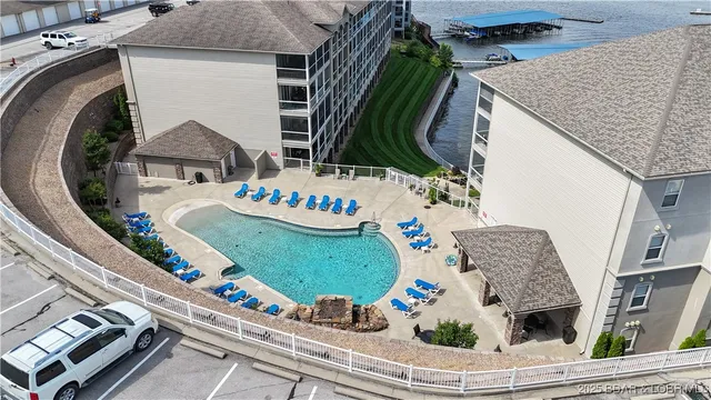 $450,000 | 1230 Lands End Parkway, Unit 304, Osage Beach, MO 65065