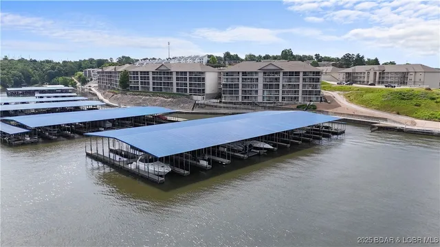 $450,000 | 1230 Lands End Parkway, Unit 304, Osage Beach, MO 65065
