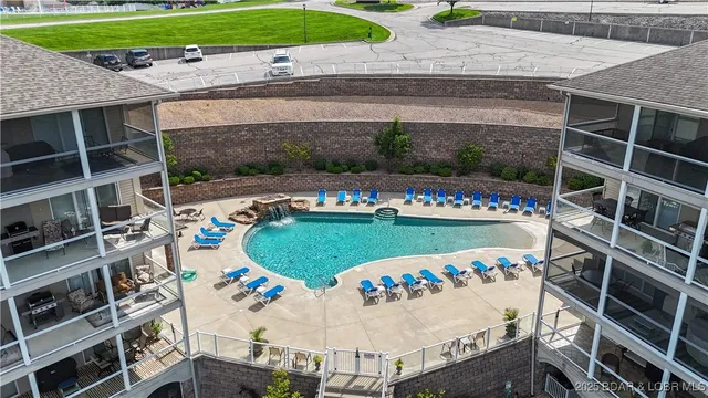 $450,000 | 1230 Lands End Parkway, Unit 304, Osage Beach, MO 65065