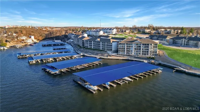 $450,000 | 1230 Lands End Parkway, Unit 304, Osage Beach, MO 65065