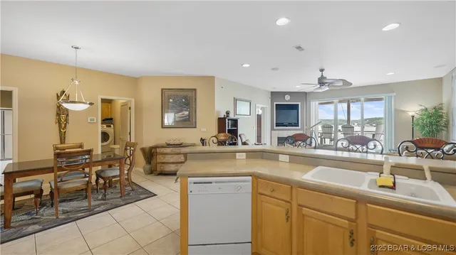 $450,000 | 1230 Lands End Parkway, Unit 304, Osage Beach, MO 65065