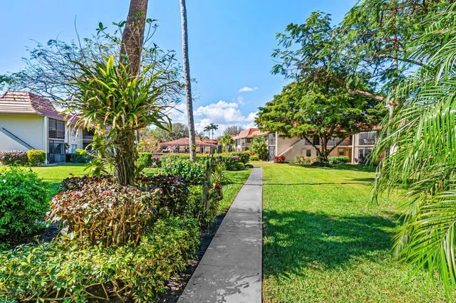 $1,800 | 1000 Northwest 13th Street, Unit 213A, Boca Raton, FL 33486