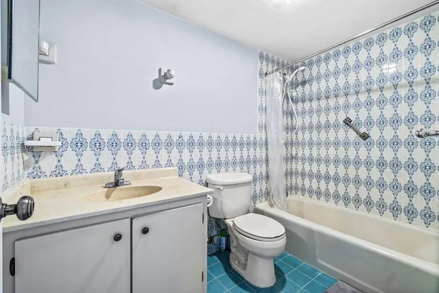 $1,800 | 1000 Northwest 13th Street, Unit 213A, Boca Raton, FL 33486