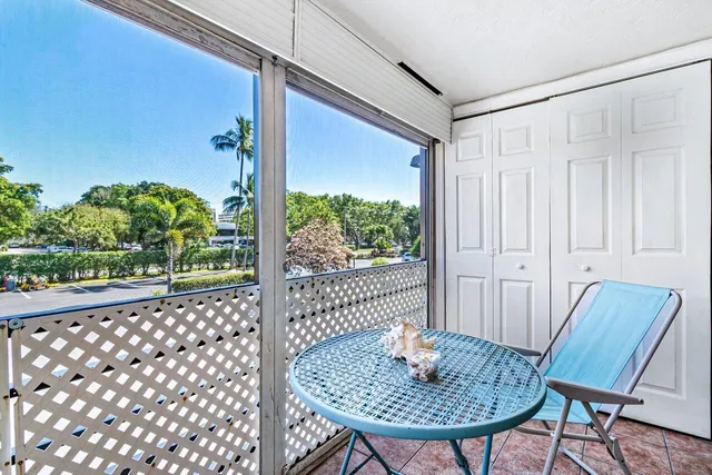 $1,800 | 1000 Northwest 13th Street, Unit 213A, Boca Raton, FL 33486