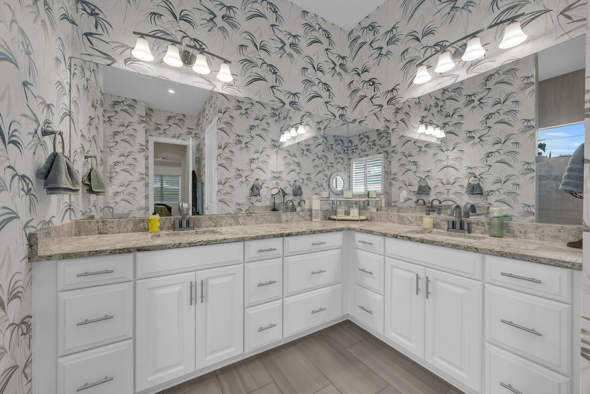 4973 Southwest Winchester Drive Stuart, FL 34997 - Photo 24 of 51 3D3C2BAA-F841-40D0-B3C7-050F934FFC9F