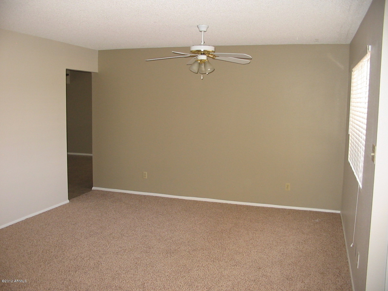 2219 East Greenway Road Phoenix, AZ 85022 - Photo 3 of 9 DINING ROOM