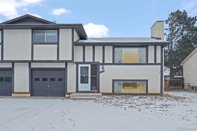 $2,100 | 6734 Hampton Drive, Colorado Springs, CO 80918