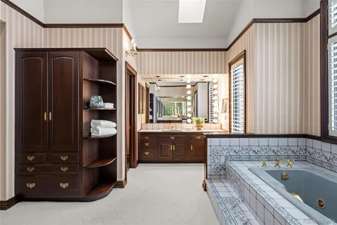 $3,250,000 | 5403 South Cottonwood Court, Greenwood Village, CO 80121