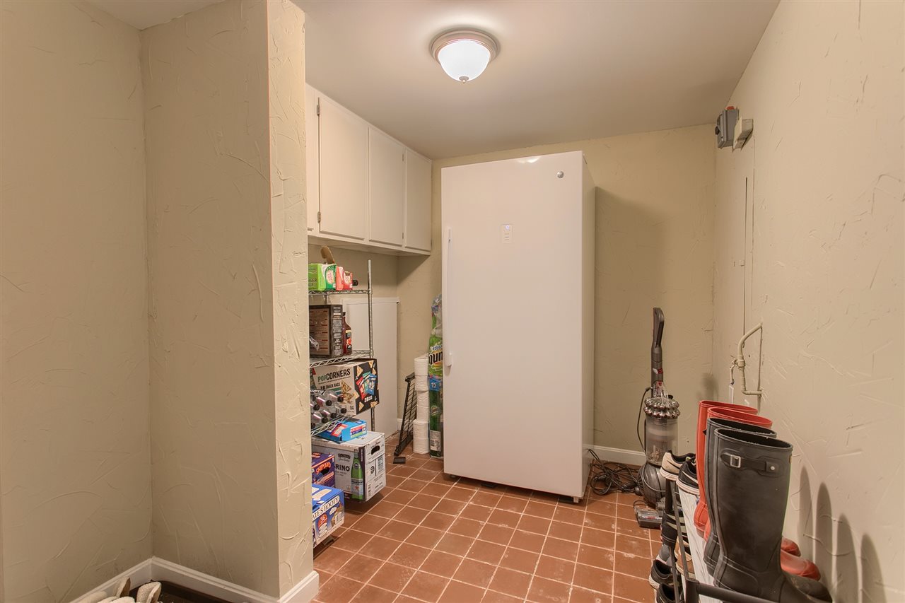 16 Shannon Road Hampstead, NH 03841 - Photo 31 of 39