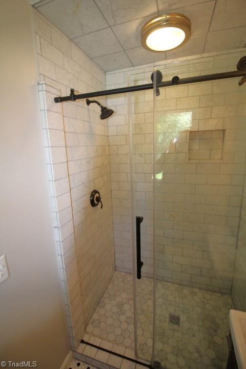 8020 Fogleman Road Oak Ridge, NC 27310 - Photo 13 of 35