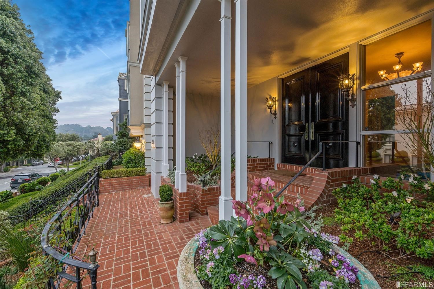 135 Sea Cliff Avenue San Francisco, CA 94121 - Photo 2 of 69 a view of a building with a potted plant