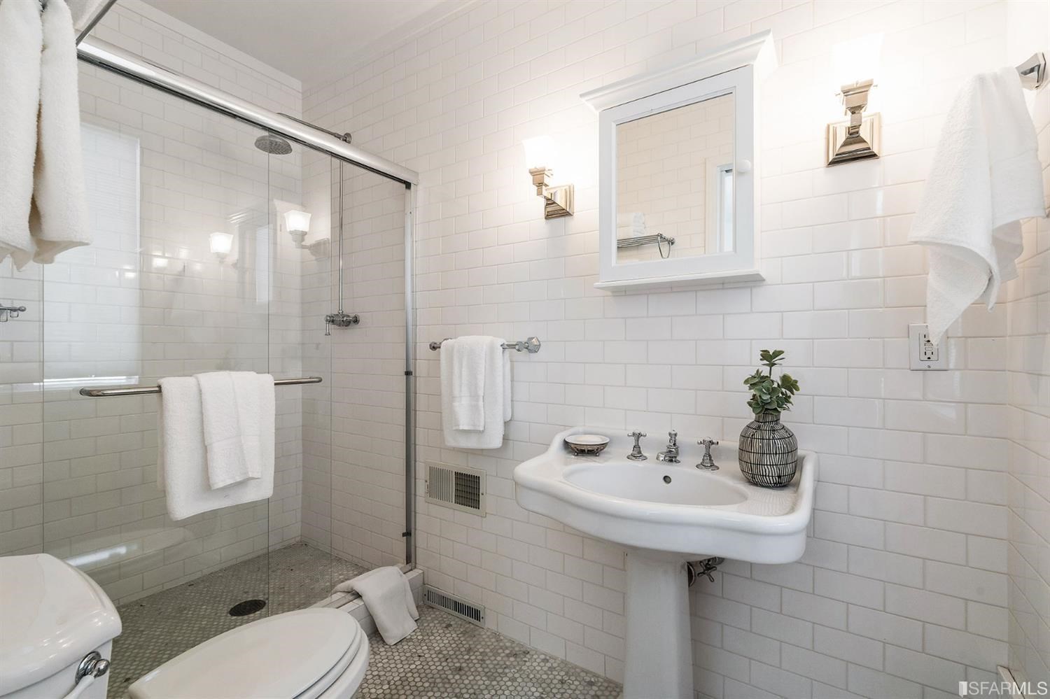 135 Sea Cliff Avenue San Francisco, CA 94121 - Photo 51 of 69 a bathroom with a sink toilet and shower