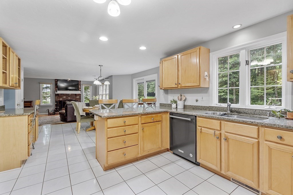 239 South Bolton Road Bolton, MA 01740 - Photo 9 of 42