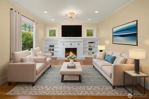 $1,295,000 | 2616 Franklin Avenue East, Seattle, WA 98102
