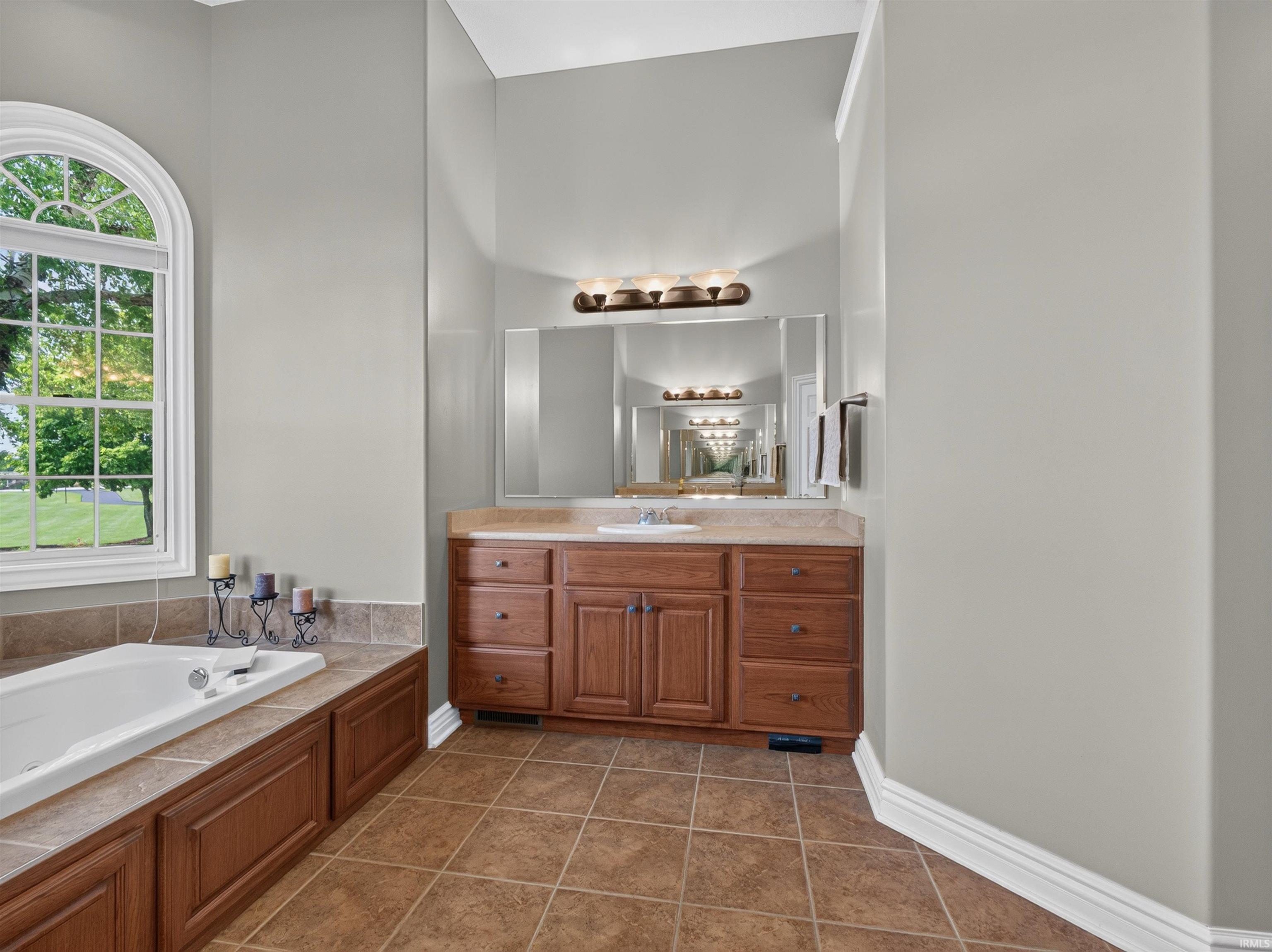 12223 Leo Road Fort Wayne, IN 46845 - Photo 16 of 50