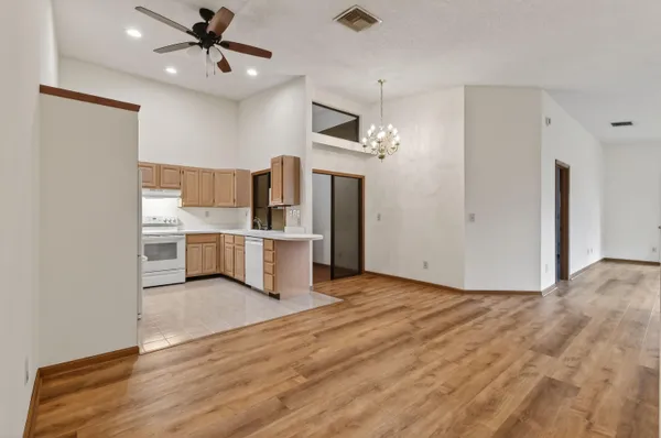 $3,200 | 6016 Pompano Street, Jupiter, FL 33458