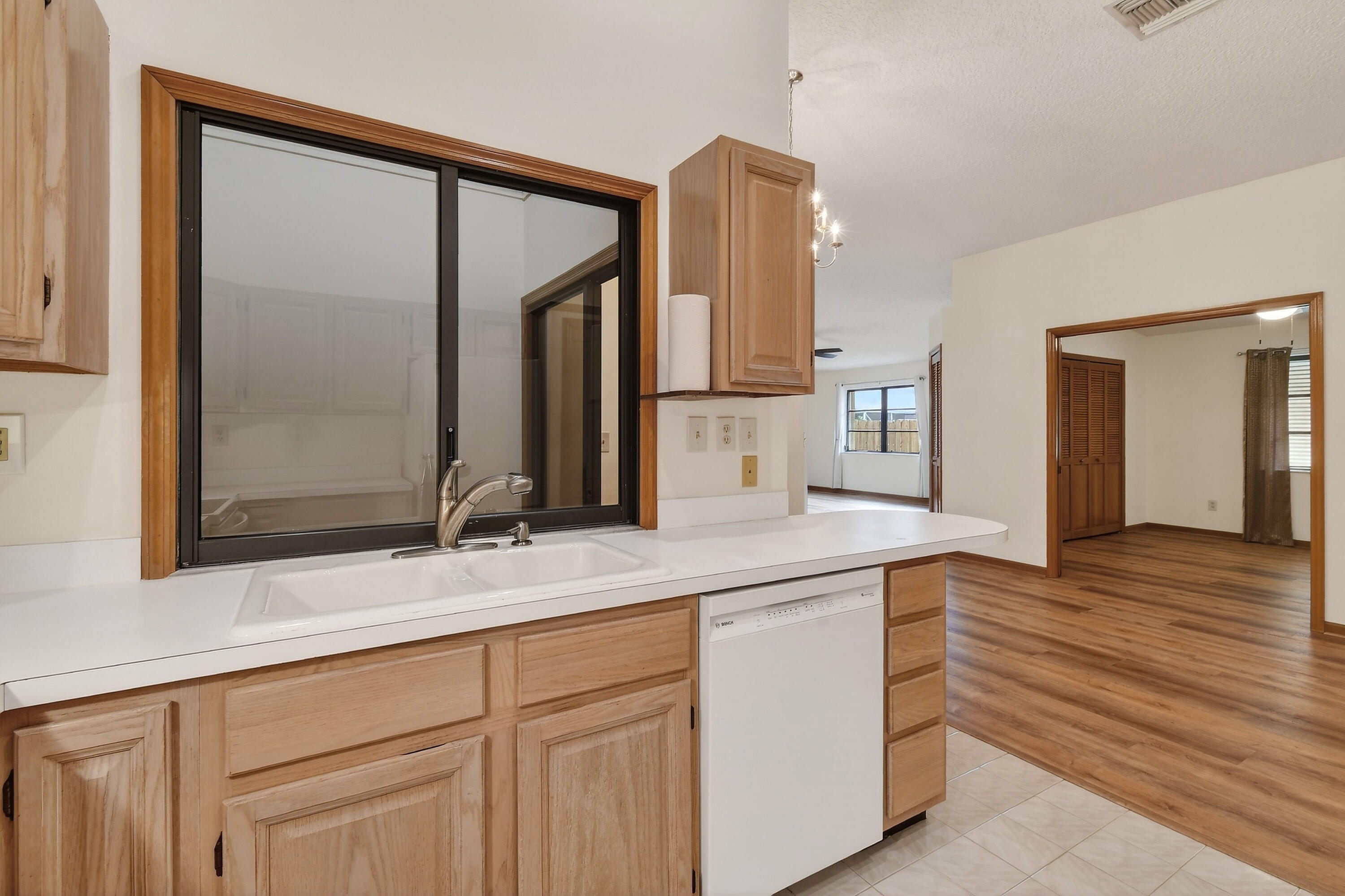 6016 Pompano Street Jupiter, FL 33458 - Photo 17 of 44 sink area