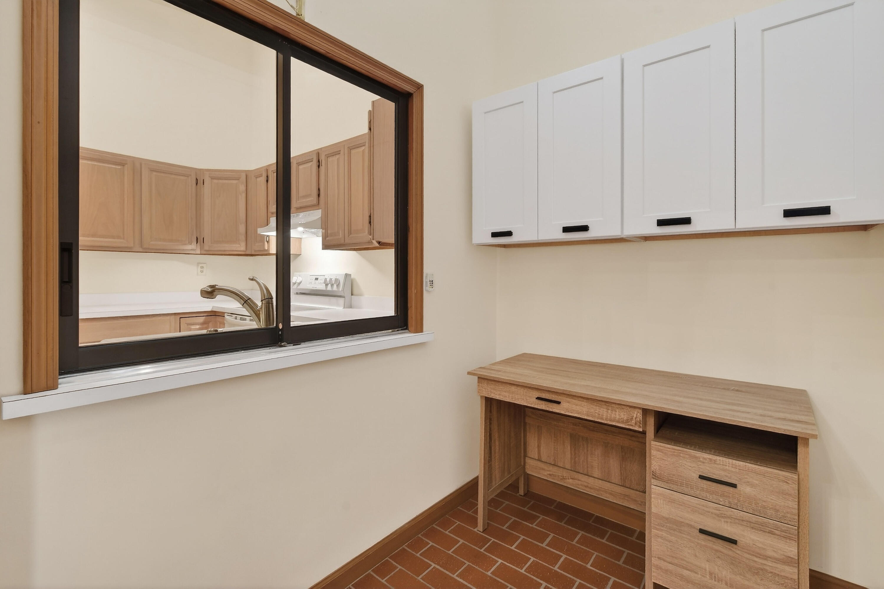 6016 Pompano Street Jupiter, FL 33458 - Photo 18 of 44 Small office/den