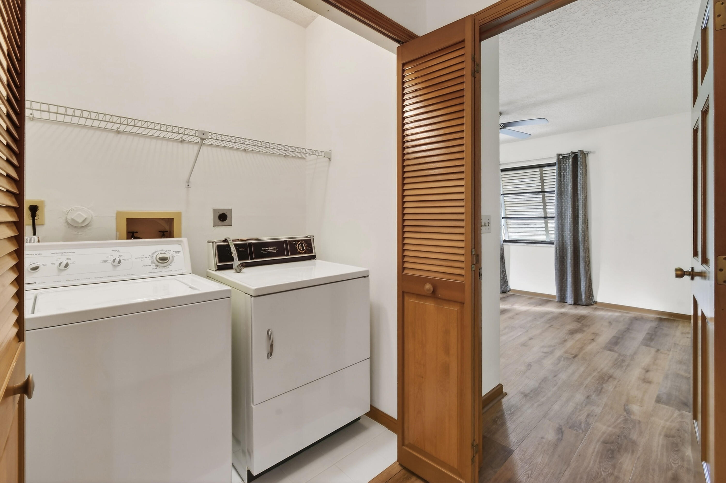 6016 Pompano Street Jupiter, FL 33458 - Photo 34 of 44 Laundry