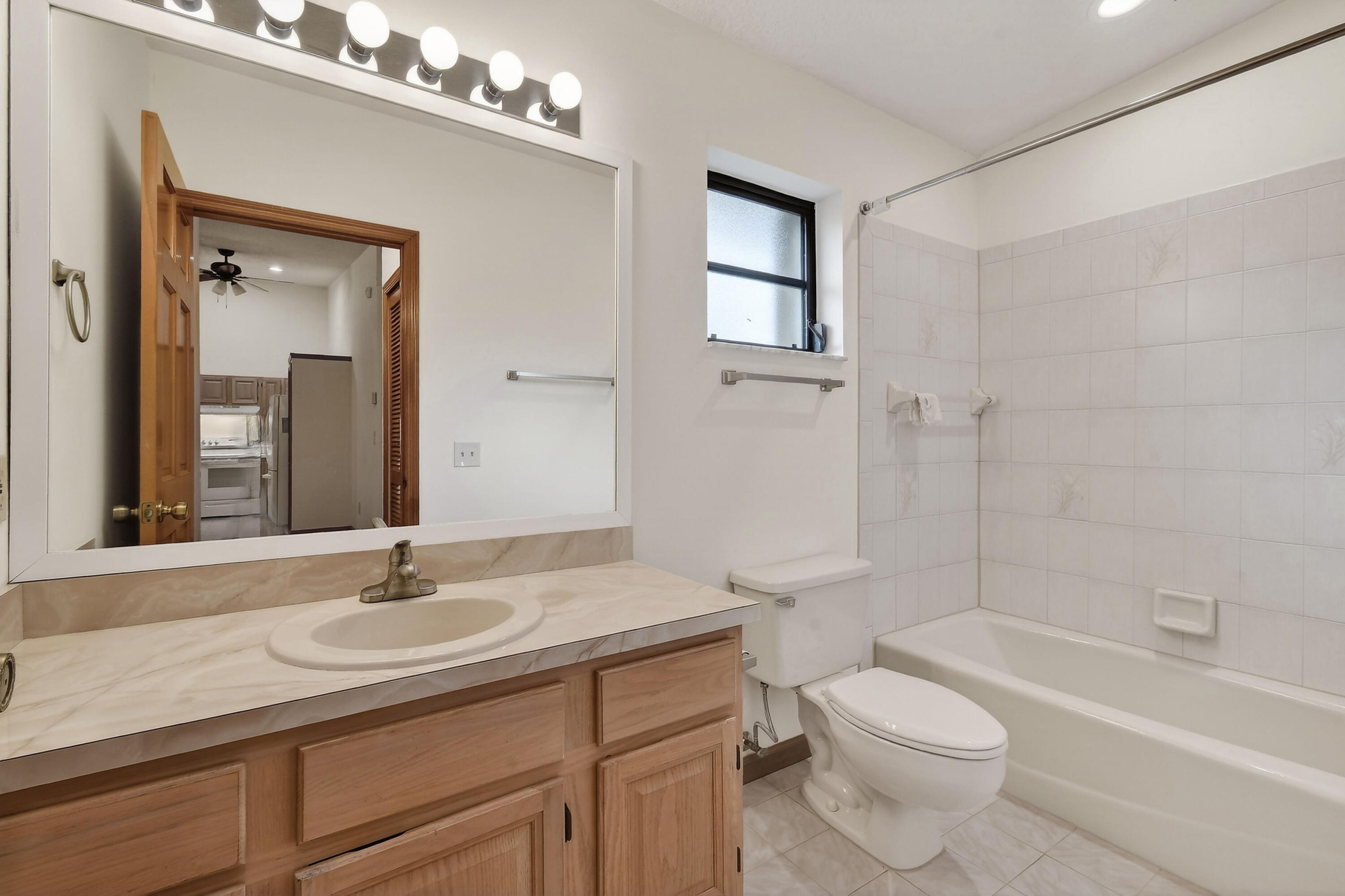 6016 Pompano Street Jupiter, FL 33458 - Photo 38 of 44 Bath 2