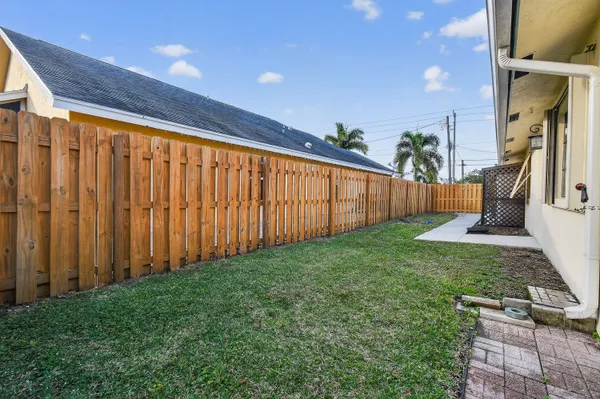 $3,200 | 6016 Pompano Street, Jupiter, FL 33458