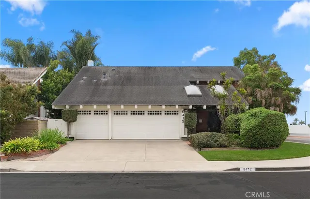 $1,599,999 | 9412 Hingham Drive, Huntington Beach, CA 92646