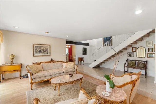 $1,599,999 | 9412 Hingham Drive, Huntington Beach, CA 92646