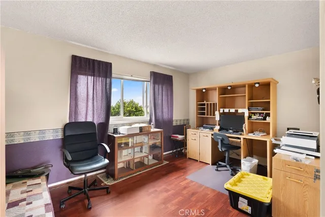 $1,599,999 | 9412 Hingham Drive, Huntington Beach, CA 92646