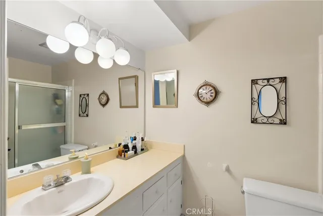 $1,599,999 | 9412 Hingham Drive, Huntington Beach, CA 92646