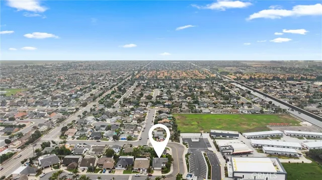 $1,599,999 | 9412 Hingham Drive, Huntington Beach, CA 92646