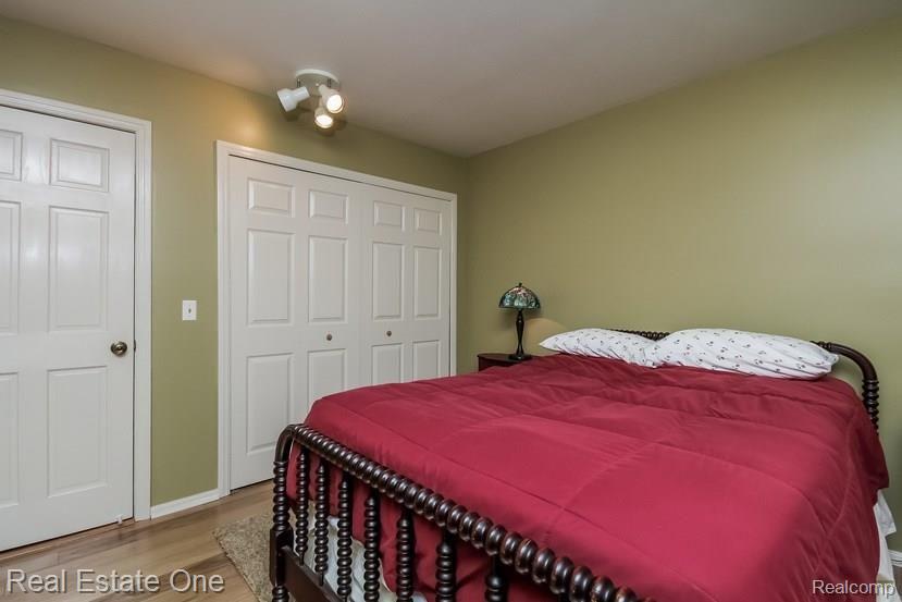 36245 West Lyman Road Farmington Hills, MI 48331 - Photo 14 of 38