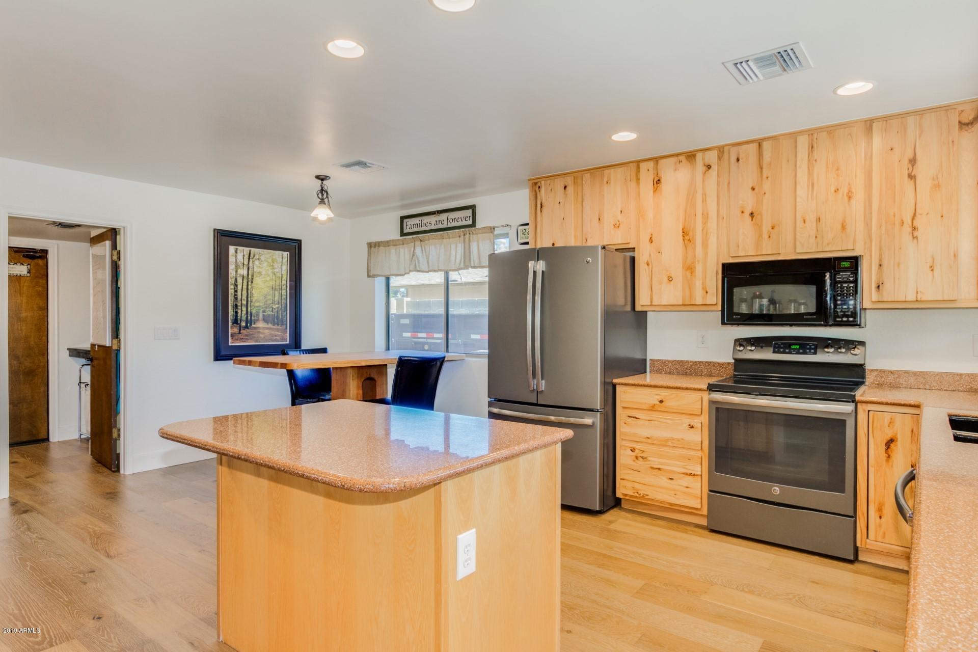 233 East Silver Creek Road Gilbert, AZ 85296 - Photo 7 of 26 0008-Silver Creek - 233 (8)
