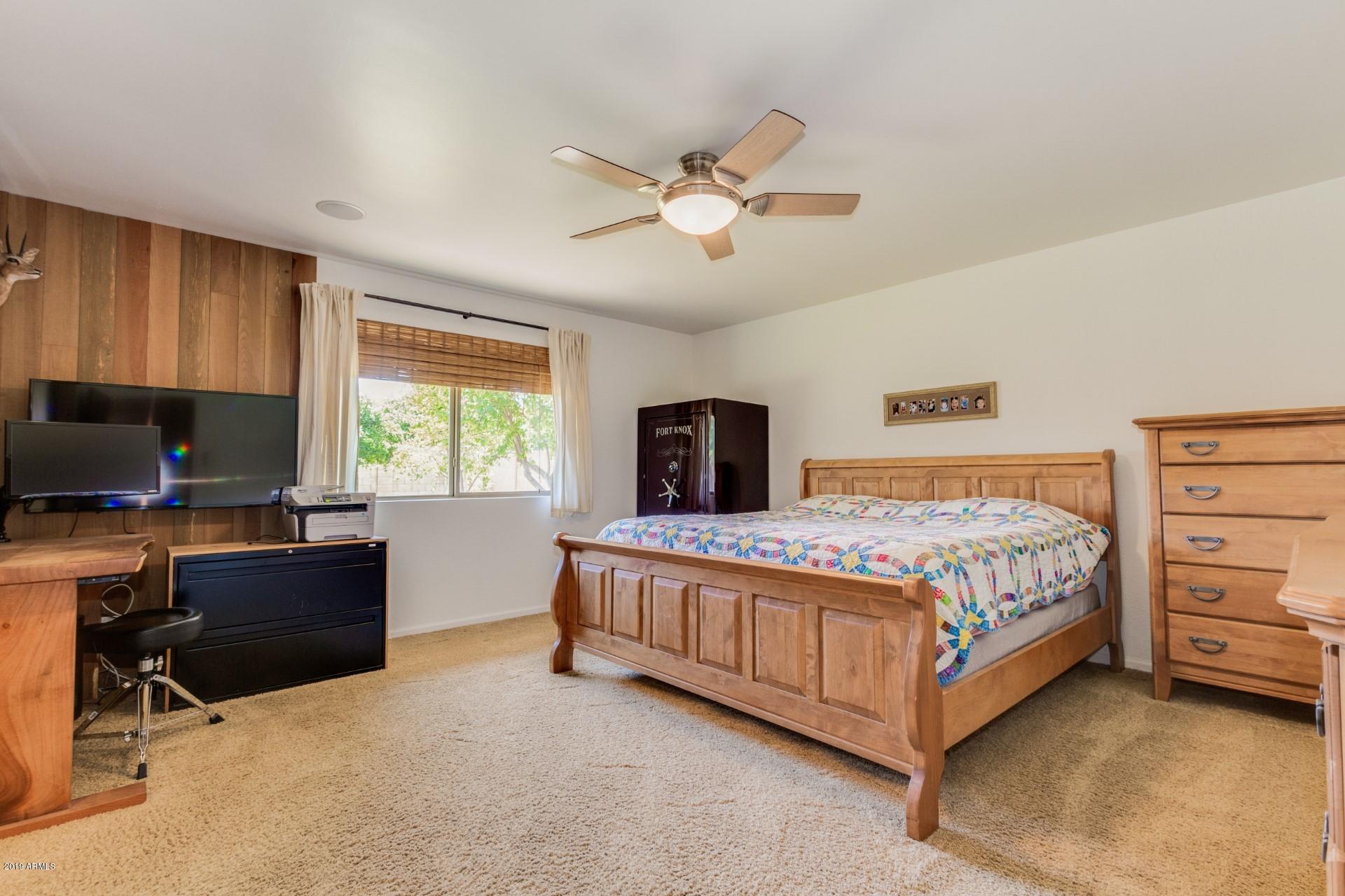 233 East Silver Creek Road Gilbert, AZ 85296 - Photo 10 of 26 0011-Silver Creek - 233 (11)