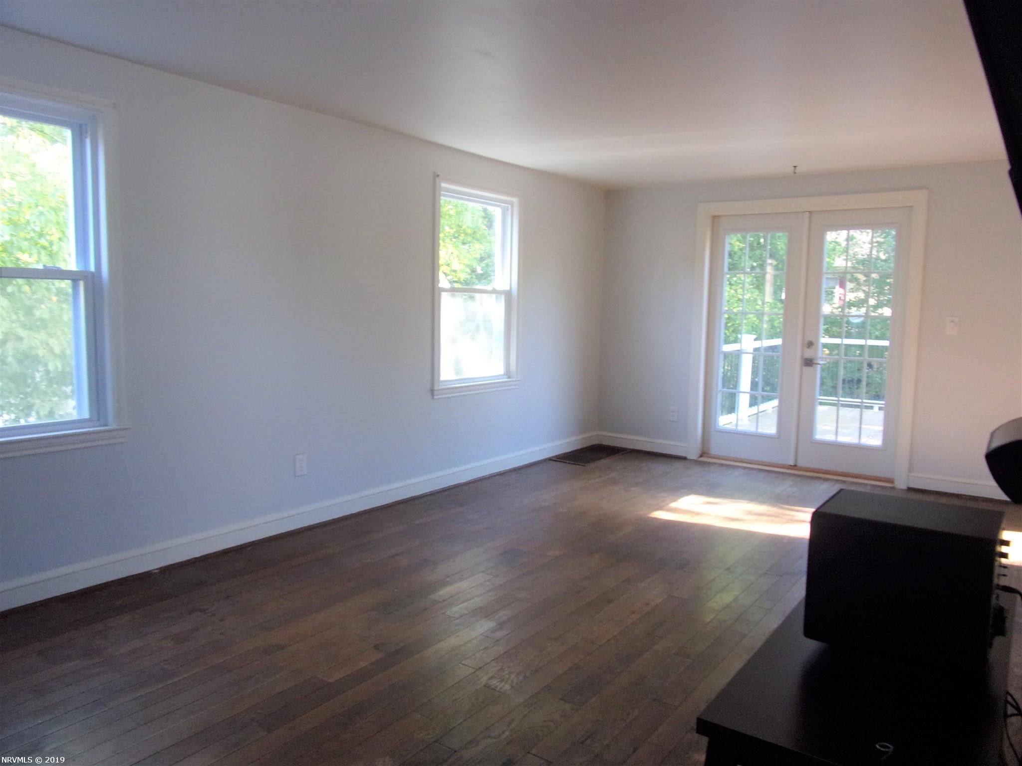 602 Fort Branch Road Pearisburg, VA 24134 - Photo 10 of 36 Gallery Image 10
