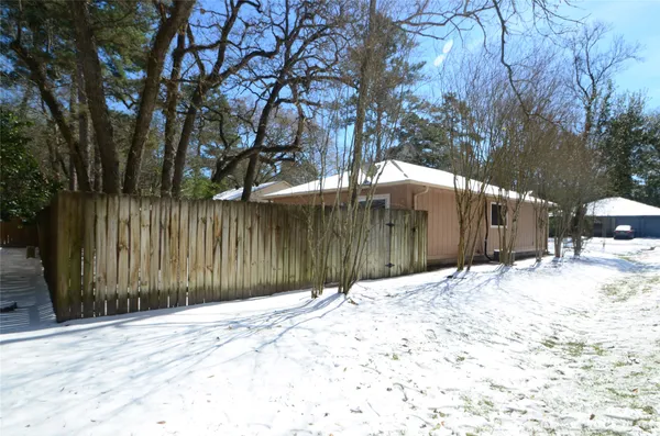 $1,900 | 76 South Wavy Oak Circle, Spring, TX 77381