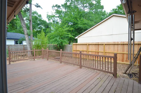 $1,900 | 76 South Wavy Oak Circle, Spring, TX 77381
