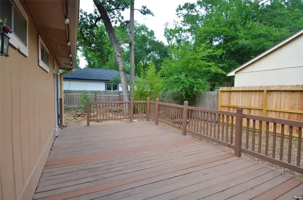 $1,900 | 76 South Wavy Oak Circle, Spring, TX 77381