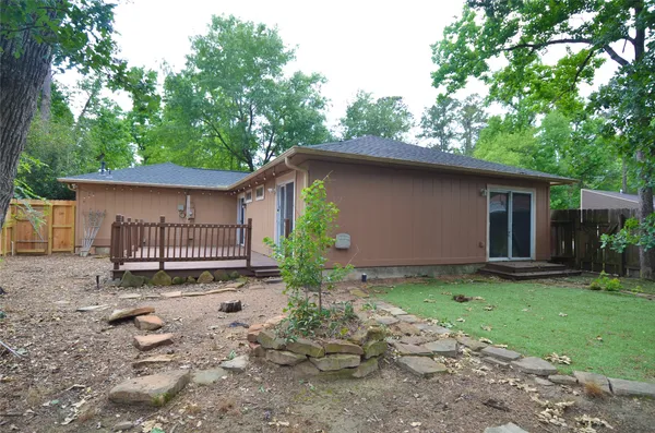 $1,900 | 76 South Wavy Oak Circle, Spring, TX 77381