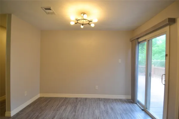 $1,900 | 76 South Wavy Oak Circle, Spring, TX 77381