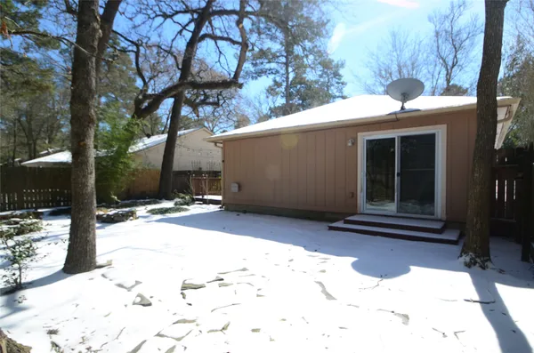 $1,900 | 76 South Wavy Oak Circle, Spring, TX 77381