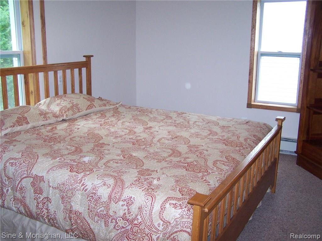1812 North River Road St. Clair, MI 48079 - Photo 6 of 16 6 - master.JPG