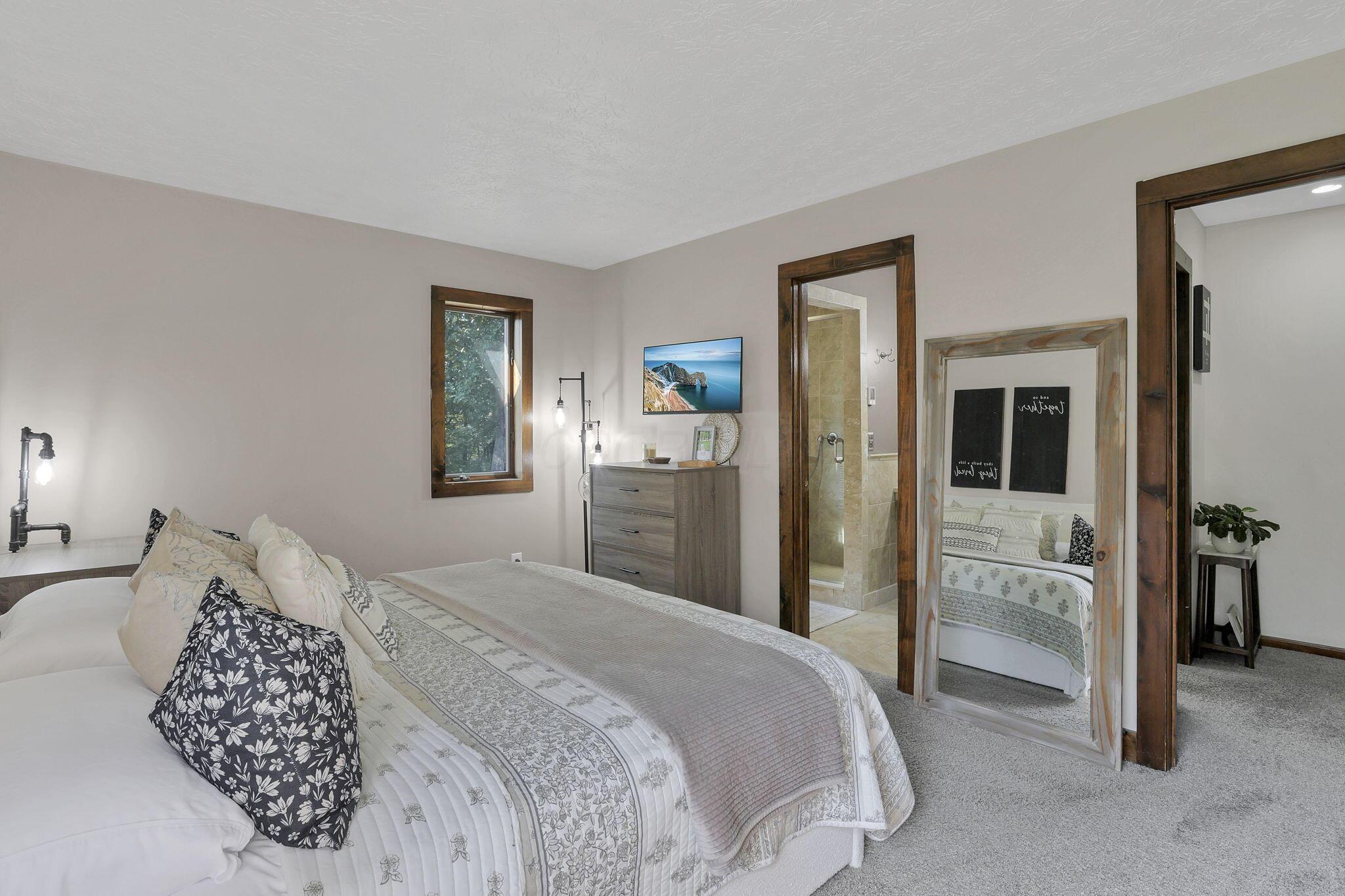 10944 Wilson Road Utica, OH 43080 - Photo 29 of 81 1st Floor Owners Suite