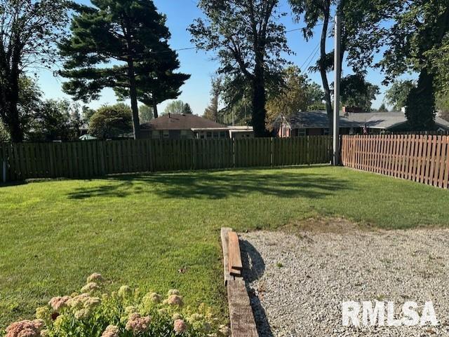 1839 Mound Road Jacksonville, IL 62650 - Photo 27 of 32 Gallery Image 27