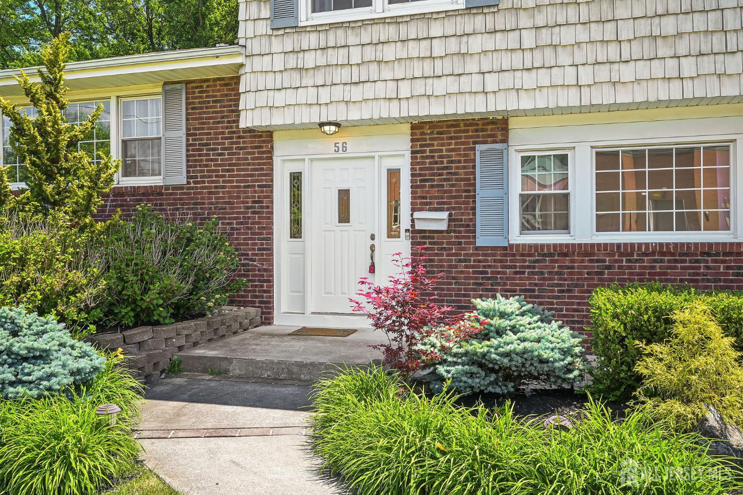 56 Corona Road East Brunswick, NJ 08816 - Photo 4 of 40