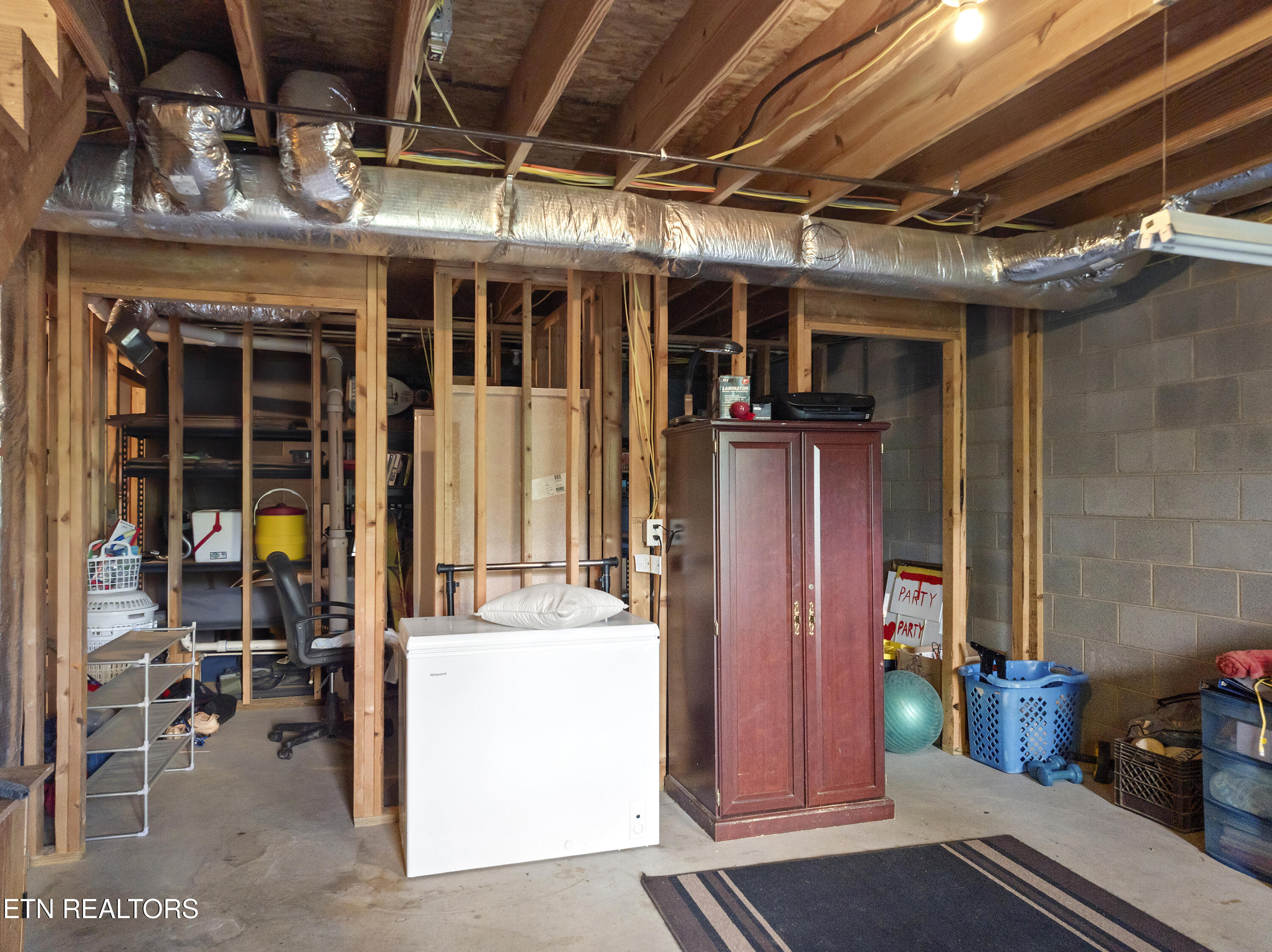 978 Corey Way Del Rio, TN 37727 - Photo 32 of 50 DJI_20250429174612_0114_D