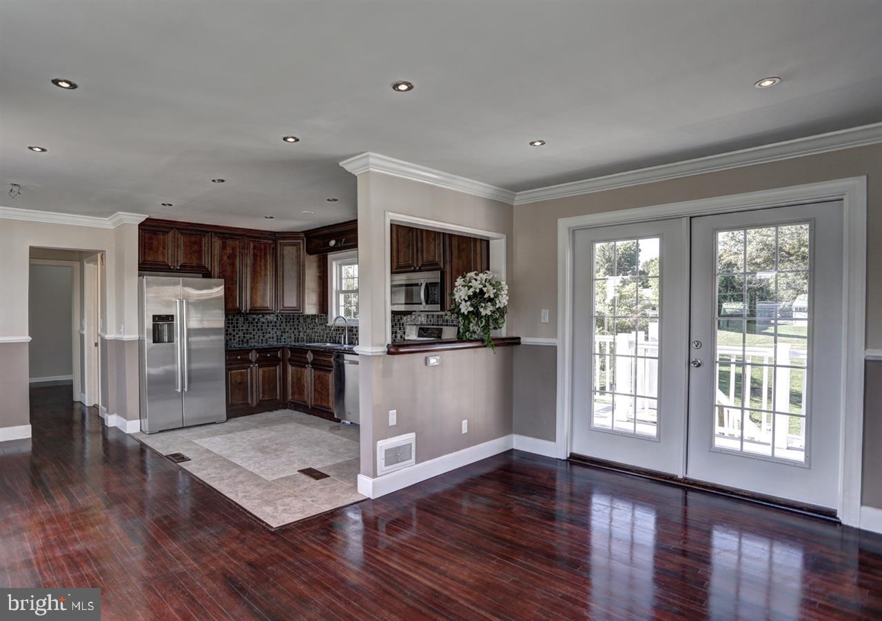 411 Rutherford Road Harrisburg, PA 17109 - Photo 4 of 25 Gallery Image 4