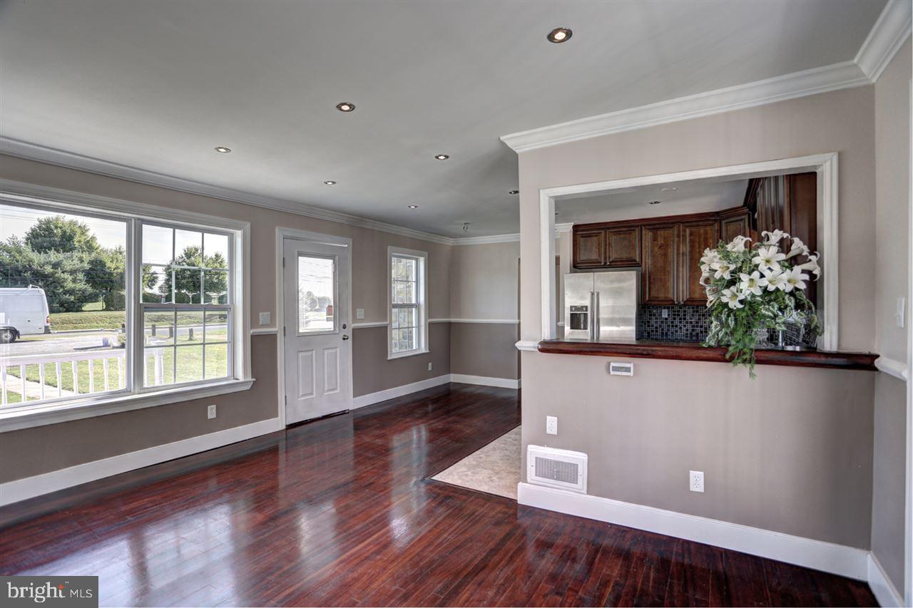 411 Rutherford Road Harrisburg, PA 17109 - Photo 5 of 25 Gallery Image 5