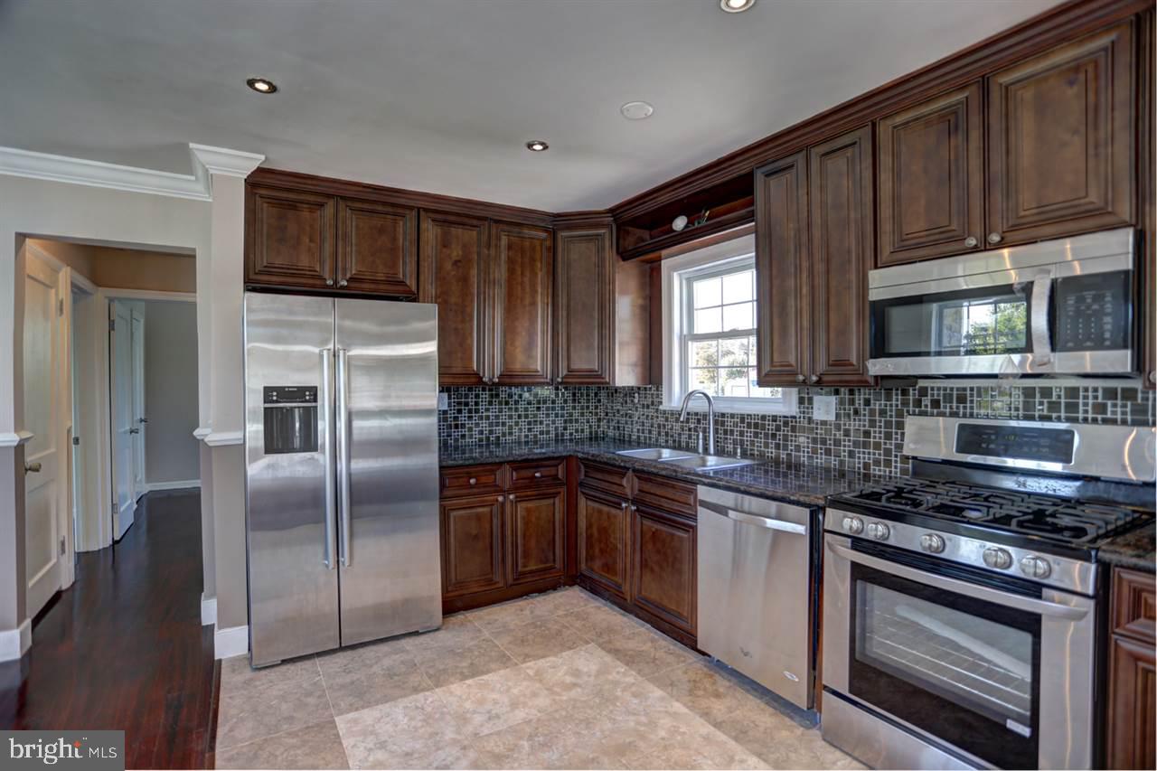 411 Rutherford Road Harrisburg, PA 17109 - Photo 6 of 25 Gallery Image 6